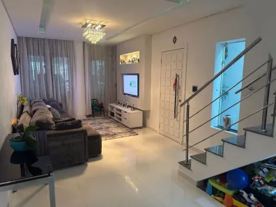 Sobrado com 3 Quartos à venda, 240m² no Jardim Textil, São Paulo