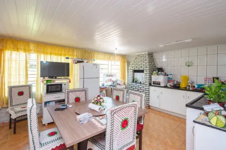 Casa com 3 Quartos à venda, 130m² no Passo da Areia, Porto Alegre