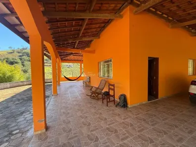 Fazenda/Sítio com 3 Quartos à venda, 3000m² no , Sapucaí-Mirim
