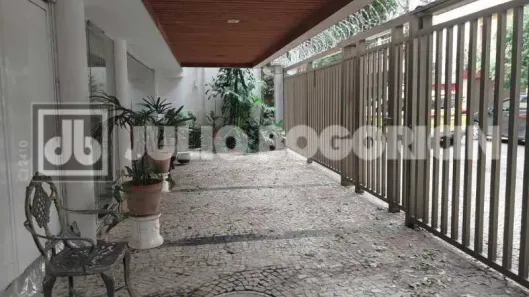 Prédio Residencial com 5 Quartos para alugar, 217m² no Laranjeiras, Rio de Janeiro