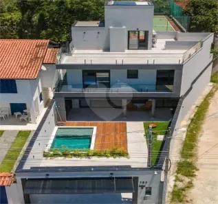 Sobrado com 4 Quartos à venda, 350m² no Bairro de Juquehy, São Sebastião