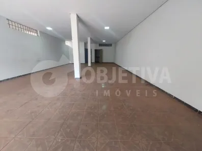 Ponto Comercial para alugar, 112m² no Segismundo Pereira, Uberlândia