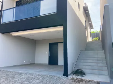 Casa de Condomínio com 3 Quartos para alugar, 149m² no Gleba Simon Frazer, Londrina