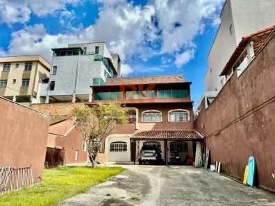 Casa com 2 Quartos para alugar, 270m² no Heliópolis, Belo Horizonte