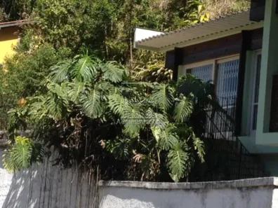 Casa com 4 Quartos à venda, 250m² no Valparaíso, Petrópolis