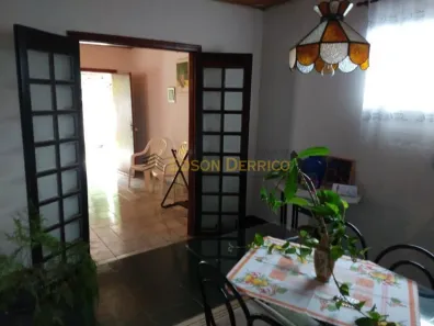 Casa com 2 Quartos à venda, 136m² no Jardim Eloyna, Pindamonhangaba