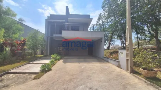 Casa de Condomínio com 3 Quartos à venda, 180m² no Condomínio Residencial Fogaça, Jacareí
