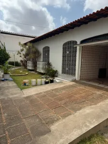 Casa com 4 Quartos para alugar, 450m² no Calhau, São Luís