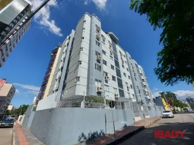 Apartamento com 3 Quartos para alugar, 80m² no Campinas, São José