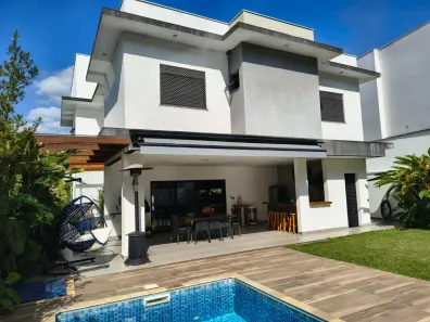 Casa de Condomínio com 4 Quartos à venda, 275m² no Paisagem Renoir, Cotia