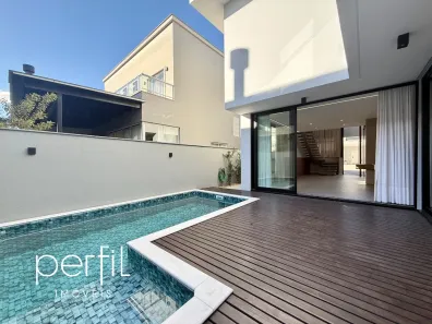 Casa de Condomínio com 3 Quartos à venda, 246m² no Vila Nova, Joinville