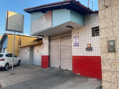 Casa com 4 Quartos à venda, 300m² no Itararé, Teresina