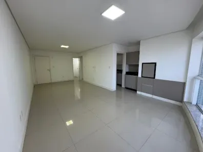 Apartamento com 3 Quartos para alugar, 131m² no Centro, Balneário Camboriú