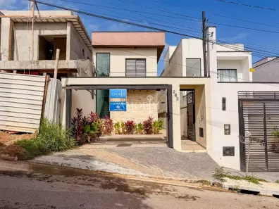 Casa de Condomínio com 3 Quartos à venda, 140m² no Villas do Jaguari, Santana de Parnaíba