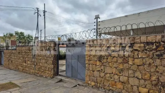 Imóvel Comercial com 3 Quartos para alugar, 300m² no Cristo Rei, Teresina