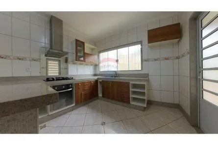 Casa com 4 Quartos à venda, 250m² no Jardim São Pedro, Araras