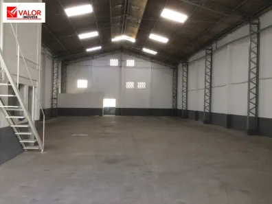 Galpão/Depósito/Armazém à venda, 440m² no Vila das Oliveiras, Taboão da Serra