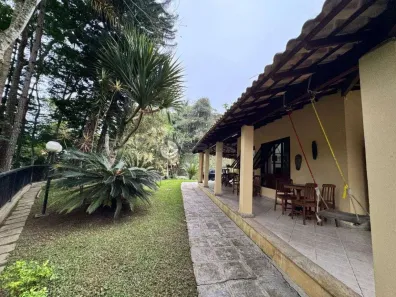 Casa com 3 Quartos à venda, 260m² no Albuquerque, Teresópolis