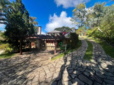 Casa de Condomínio com 3 Quartos para venda ou aluguel, 288m² no Albuquerque, Teresópolis