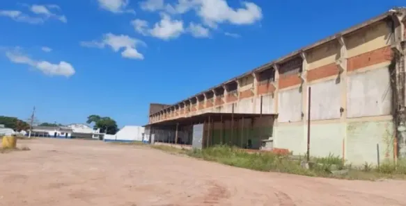 Galpão/Depósito/Armazém com 8 Quartos à venda, 7000m² no Parque Santos Dumont, Campos dos Goytacazes