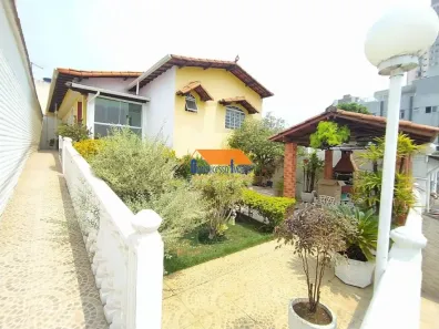 Casa com 3 Quartos à venda, 150m² no Caiçaras, Belo Horizonte