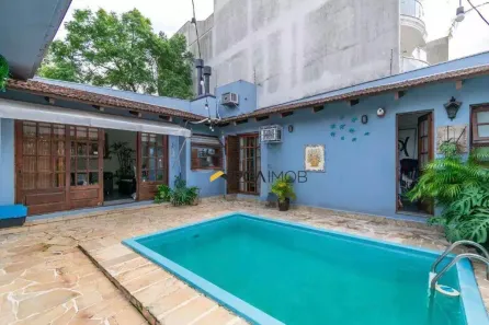 Casa com 4 Quartos para alugar, 320m² no Três Figueiras, Porto Alegre