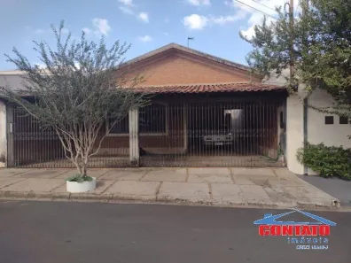 Casa com 3 Quartos à venda, 200m² no Jardim São João Batista, São Carlos