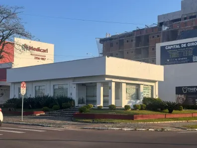 Ponto Comercial para alugar, 147m² no Bacacheri, Curitiba