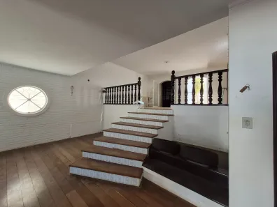 Casa com 3 Quartos para alugar, 565m² no Nova Campinas, Campinas