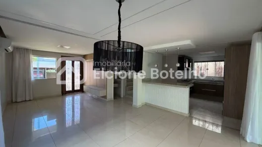 Casa de Condomínio com 3 Quartos para alugar, 200m² no Gávea, Uberlândia