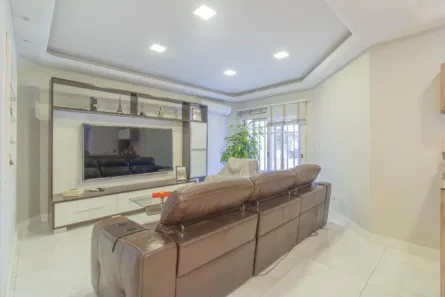 Casa com 3 Quartos à venda, 252m² no Jardim Itu, Porto Alegre