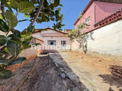 Casa com 4 Quartos à venda, 90m² no Estrela do Oriente, Belo Horizonte