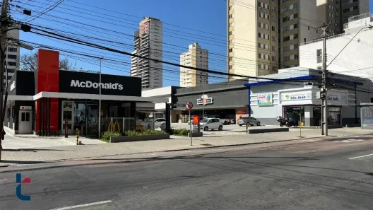 Ponto Comercial para alugar, 199m² no Centro, Curitiba