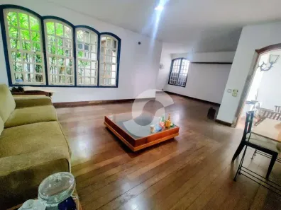 Casa com 5 Quartos à venda, 242m² no São Francisco, Niterói