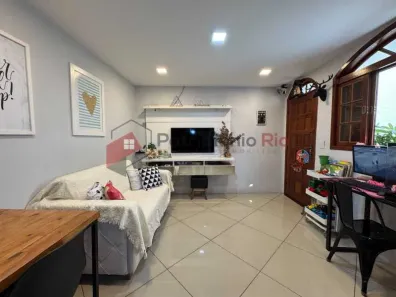 Casa de Condomínio com 2 Quartos à venda, 73m² no Irajá, Rio de Janeiro