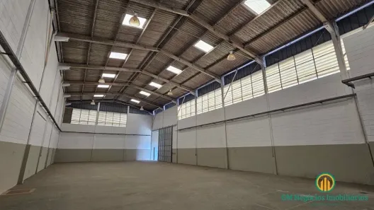 Galpão/Depósito/Armazém para alugar, 725m² no Votuparim, Santana de Parnaíba