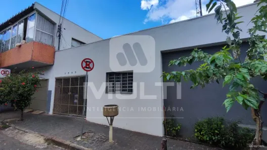 Ponto Comercial com 8 Quartos à venda, 300m² no Custódio Pereira, Uberlândia