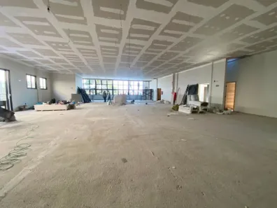 Ponto Comercial para alugar, 400m² no Cabral, Contagem