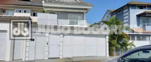 Casa de Condomínio com 4 Quartos à venda, 300m² no Recreio dos Bandeirantes, Rio de Janeiro