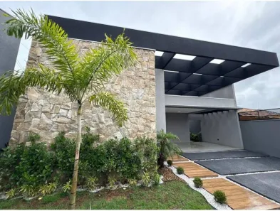 Casa com 3 Quartos à venda, 180m² no Vila Planalto, Campo Grande