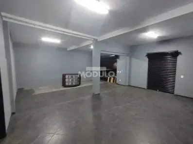 Ponto Comercial com 3 Quartos para alugar, 150m² no São Jorge, Uberlândia