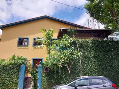 Casa com 4 Quartos para alugar, 156m² no Tamarineira, Recife