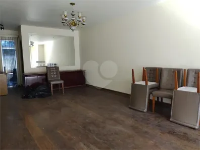 Casa com 4 Quartos para alugar, 276m² no Vila Guarani (Z Sul), São Paulo