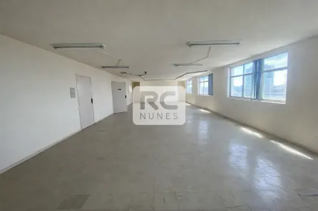 Sala Comercial para alugar, 135m² no Santa Efigênia, Belo Horizonte