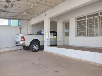 Casa com 3 Quartos para alugar, 10m² no Centro, Sumaré