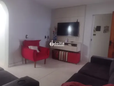Casa com 3 Quartos à venda, 185m² no Santa Rosa, Uberlândia