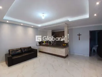 Casa com 4 Quartos à venda, 160m² no Cintra, Montes Claros