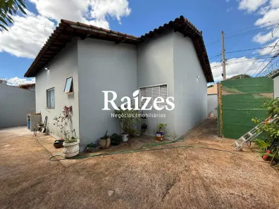Casa com 3 Quartos à venda, 188m² no Segismundo Pereira, Uberlândia