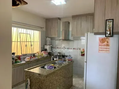 Casa com 4 Quartos à venda, 326m² no Jardim Amália, Volta Redonda