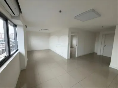 Sala Comercial à venda, 61m² no São Sebastião, Porto Alegre